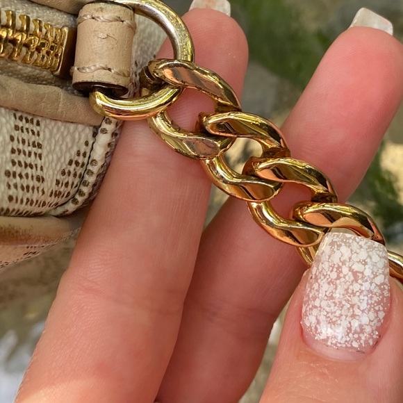 Michael Kors White Fulton Logo Crossbody Purse - Picture 11 of 16